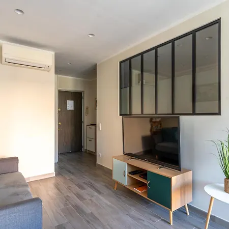 Magnifique 2 Pieces Au Coeur De Menton, Plages, Commerces Et Proximite Gares *