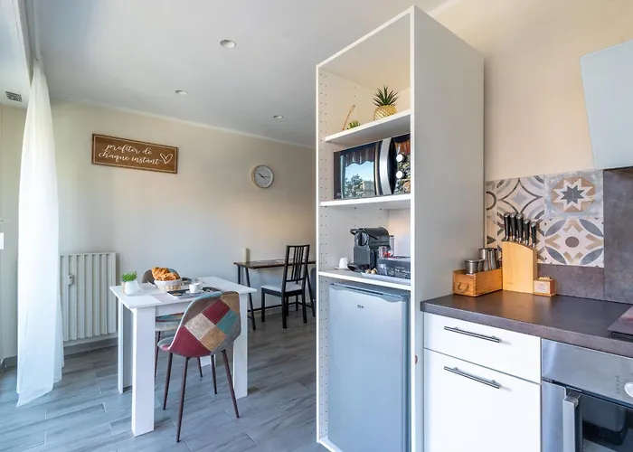 Magnifique 2 Pieces Au Coeur De Menton, Plages, Commerces Et Proximite Gares * Menton